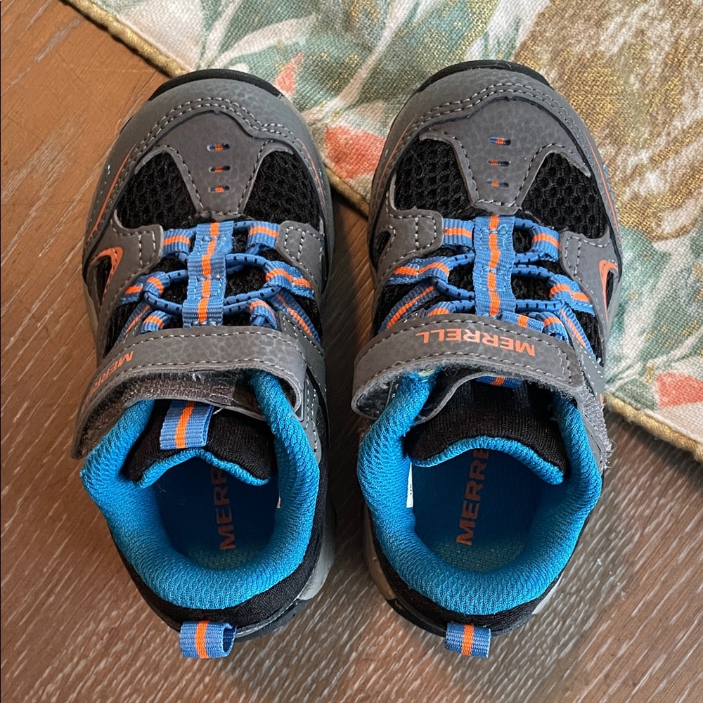 Merrell Toddler 6.5 Sneakers NWOT